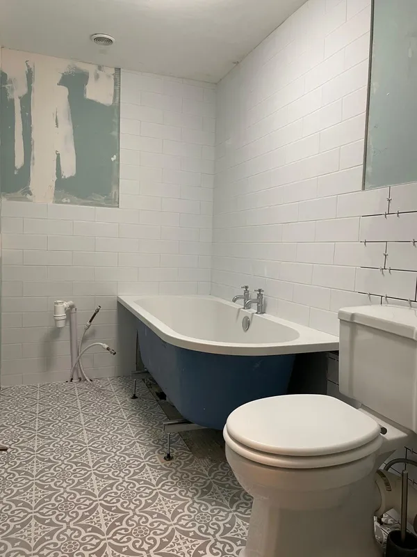 Bathroom tiling installation Kent