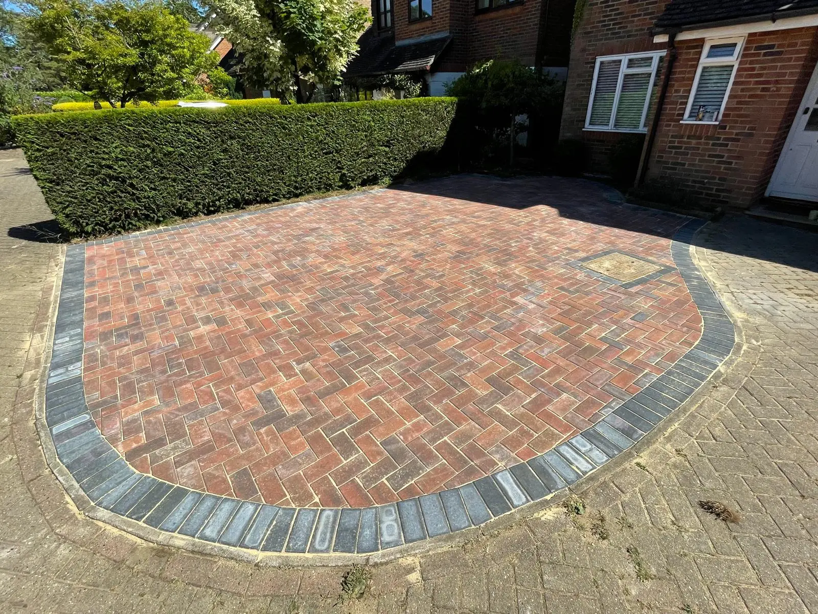 Curved block paved driveway in Kent