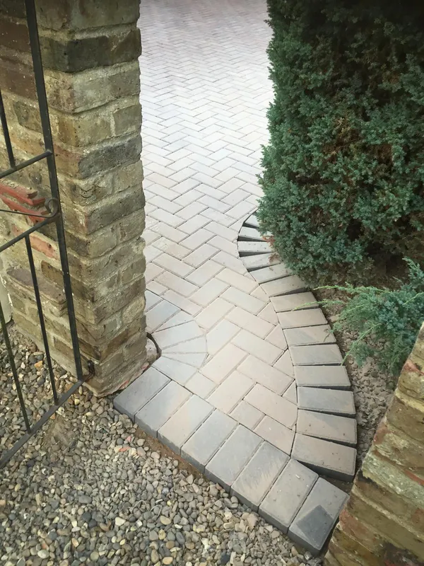 Curved block paving area part of a driveway project in Kent