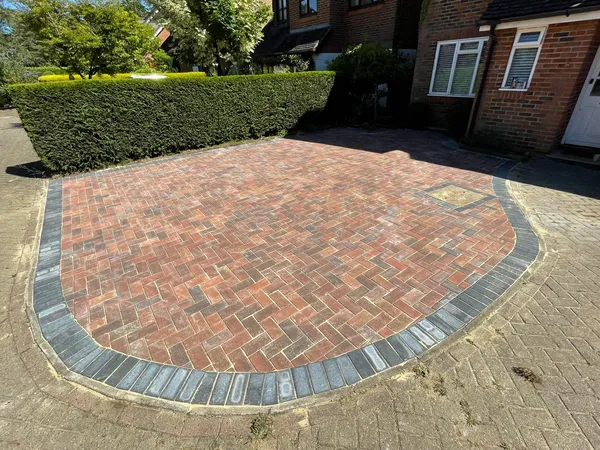 Block paved driveway with curve Kent
