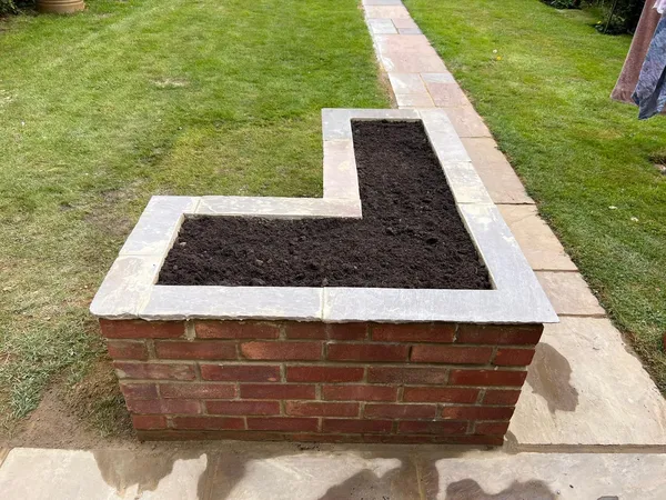 Brickwork project Kent - corner planter