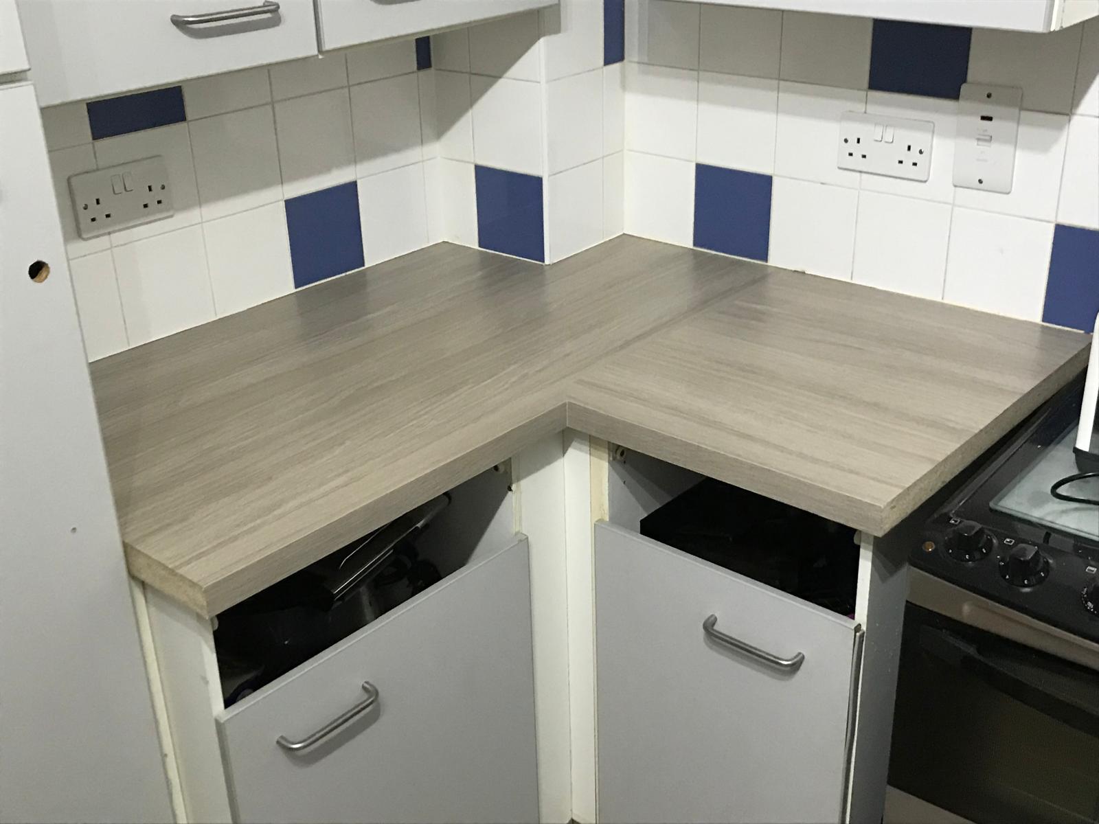 Corner worktop join for worktop installation project