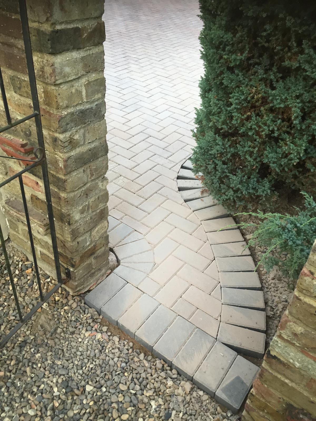Curved block paving area part of a driveway project in Kent 