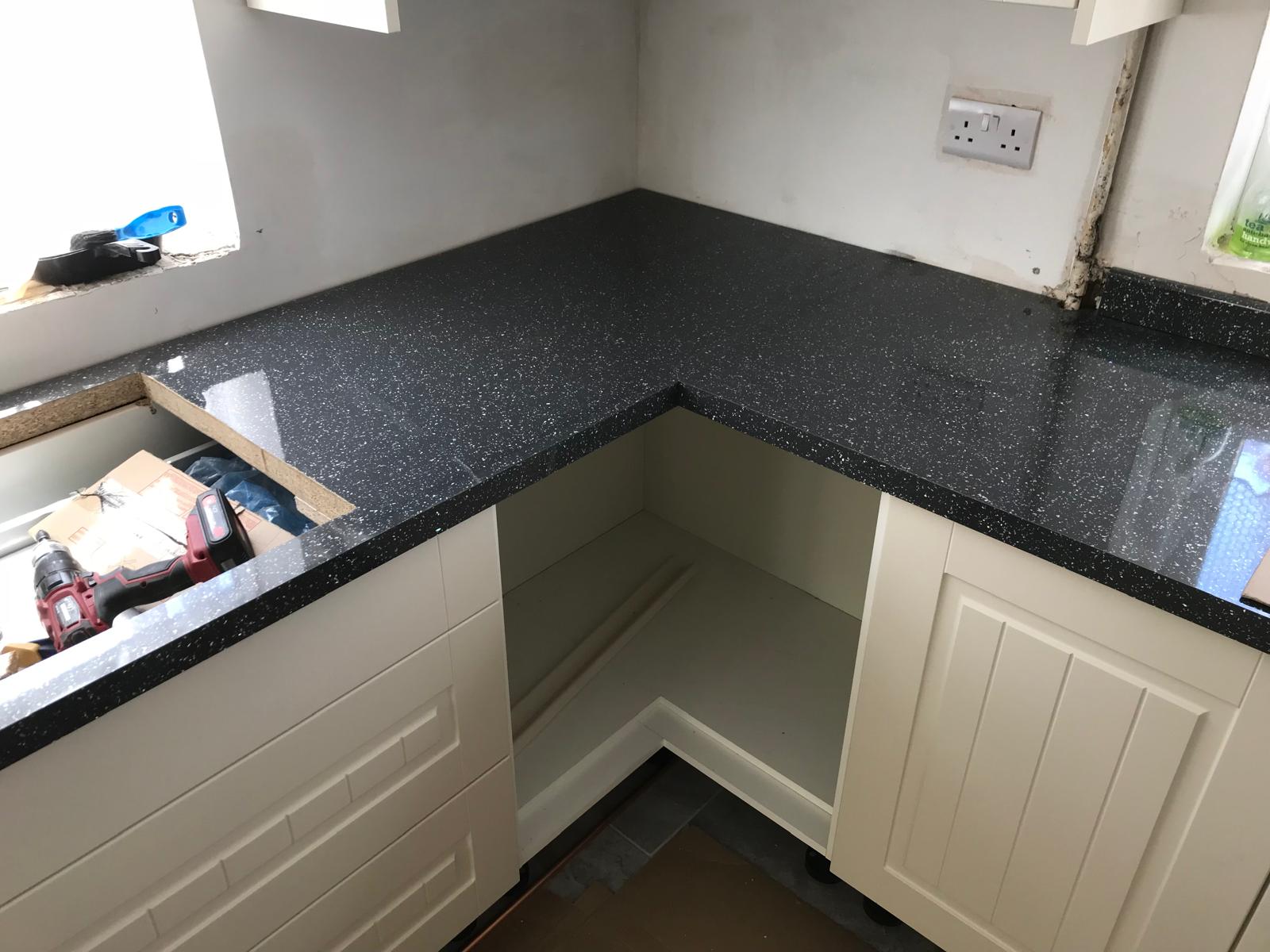 Kitchen worktop corner installation