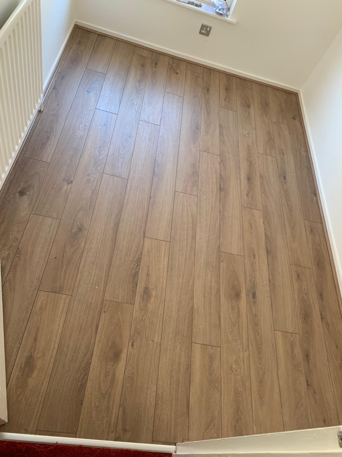 Local laminate floor installation